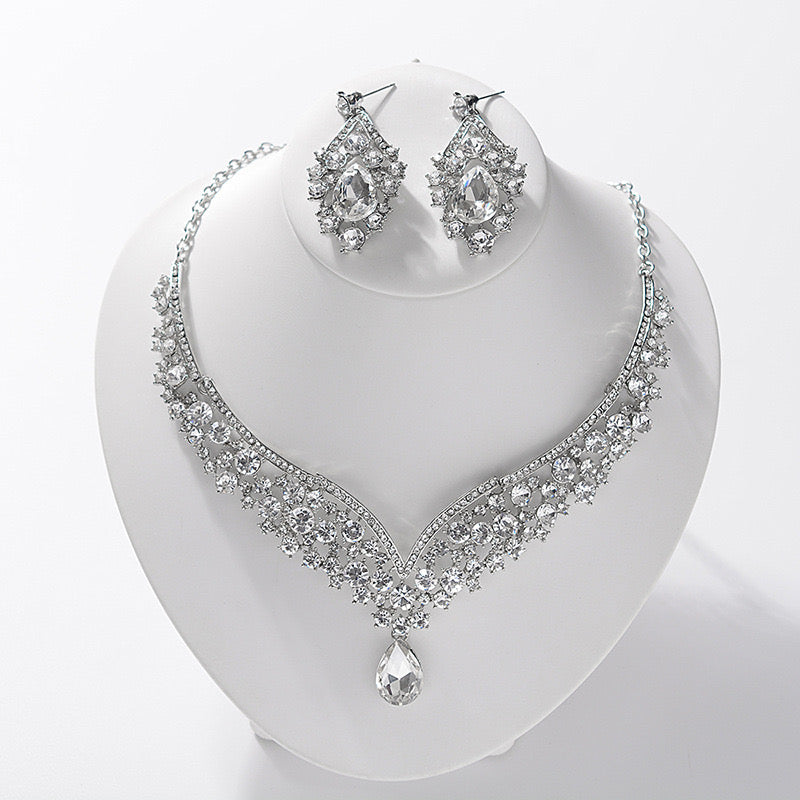 Luxury Silver Color Crystal Flowers Bridal Jewelry Set For