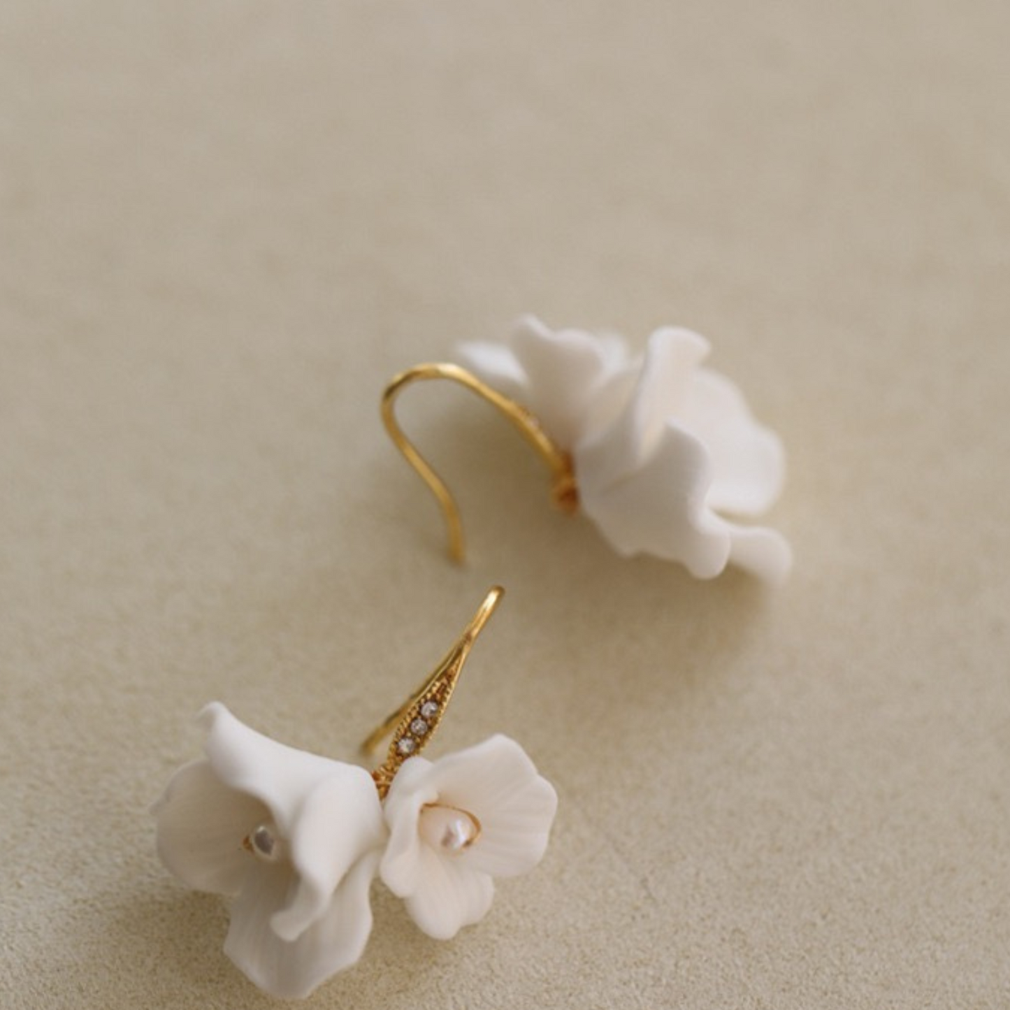Flower Drop Earrings, Flower Dangle Earrings, Dainty Earrings, Floral Earrings, Long Drop Flower Earrings