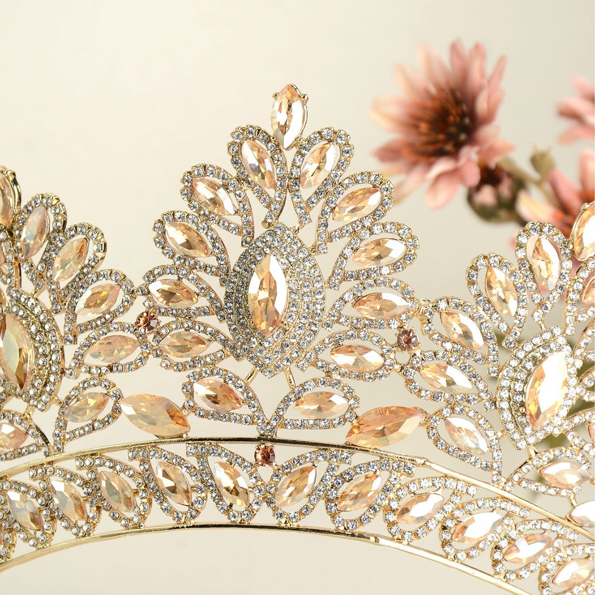 Gold Tiara Crown for Women Birthday Headband for Girls Crystal Queen Crown Hair Accessories for Bride Party Bridesmaids Bridal Prom Halloween Costume Cosplay Christmas