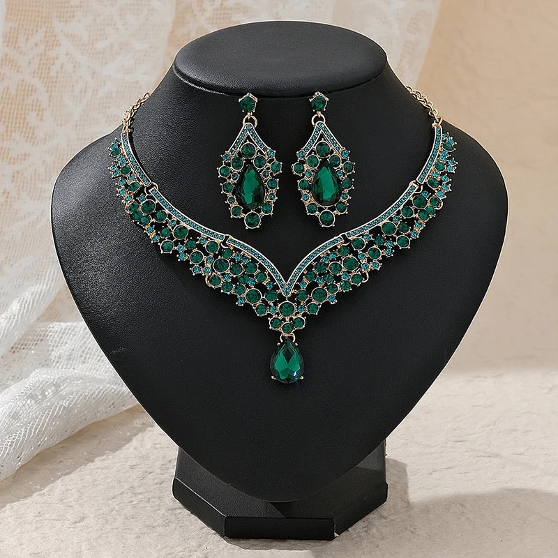 Baroque Vintage Green Crystal Heart Bridal Jewelry Sets Rhinestone Tiaras Crown Stud Earrings Necklace Wedding Dubai Jewelry Set