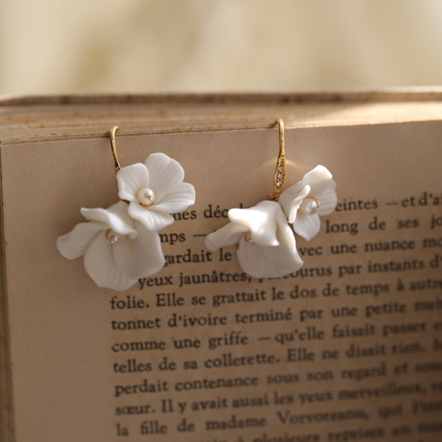 Flower Drop Earrings, Flower Dangle Earrings, Dainty Earrings, Floral Earrings, Long Drop Flower Earrings