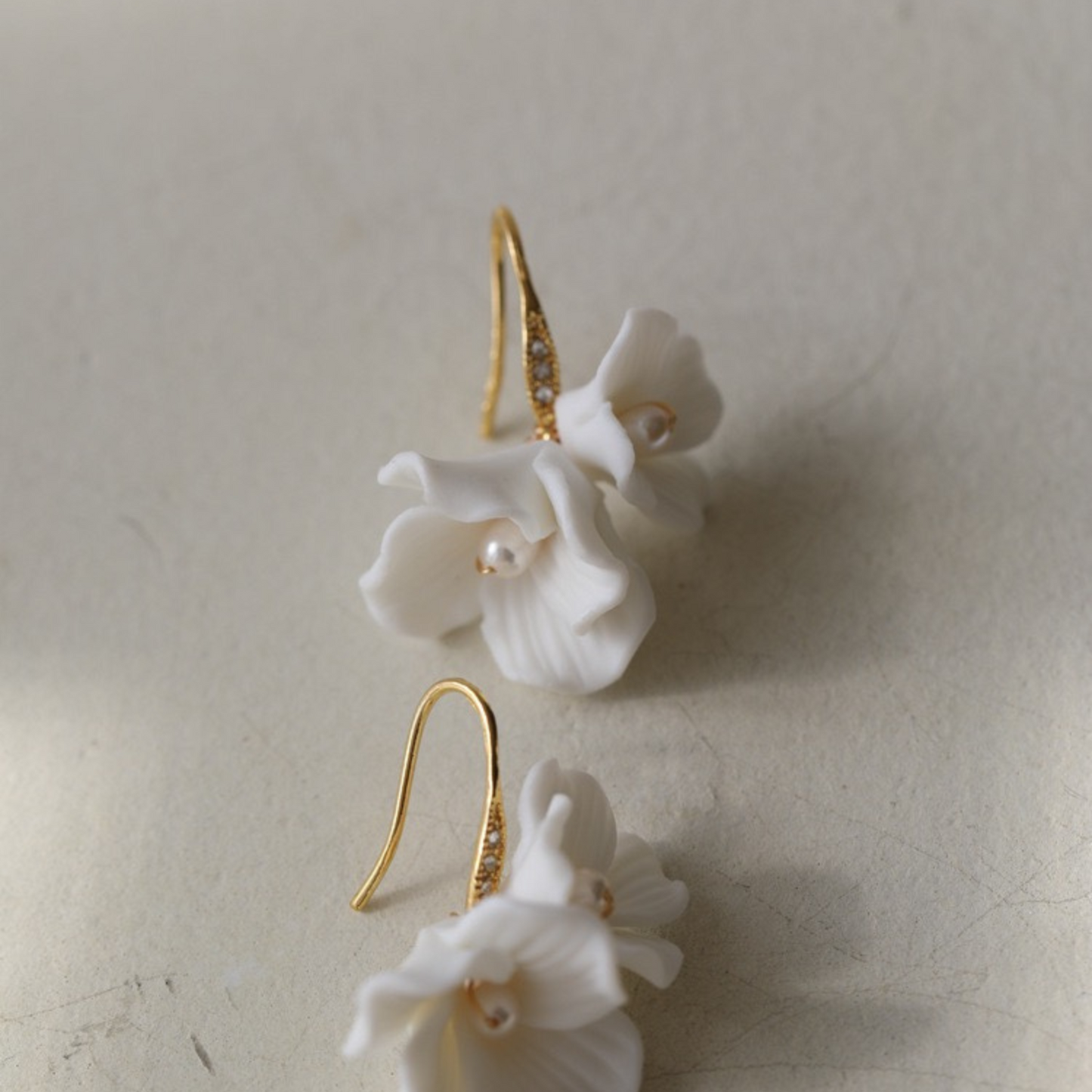 Flower Drop Earrings, Flower Dangle Earrings, Dainty Earrings, Floral Earrings, Long Drop Flower Earrings