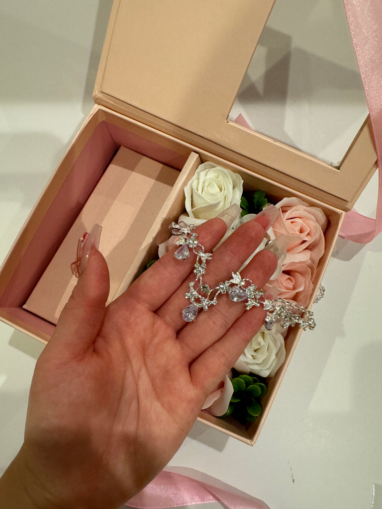 Rose Jewelry Gift Box Valentine's Day Marriage Acrylic Ring Boxes Necklace Storage Rose Jewelry Display Rack