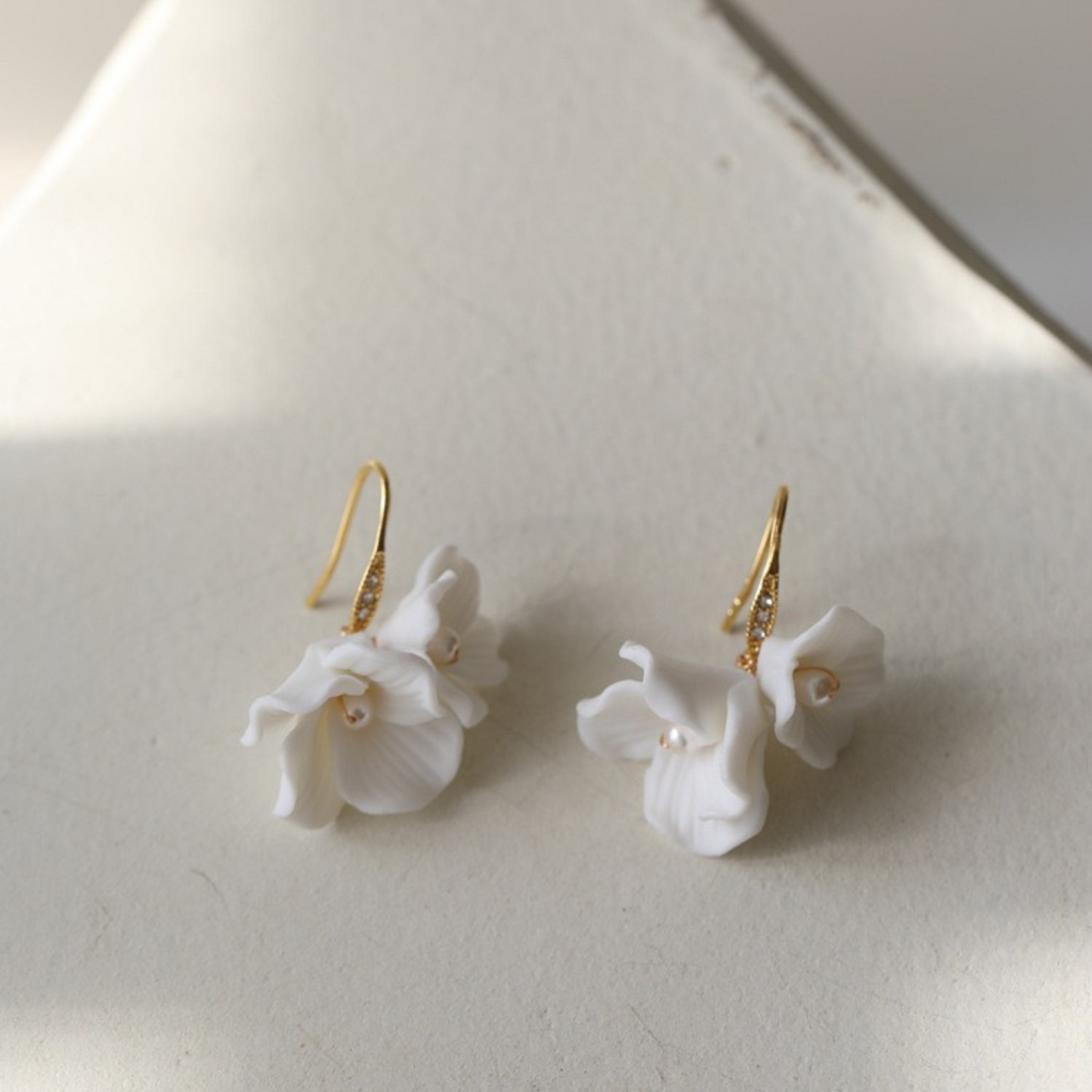 Flower Drop Earrings, Flower Dangle Earrings, Dainty Earrings, Floral Earrings, Long Drop Flower Earrings
