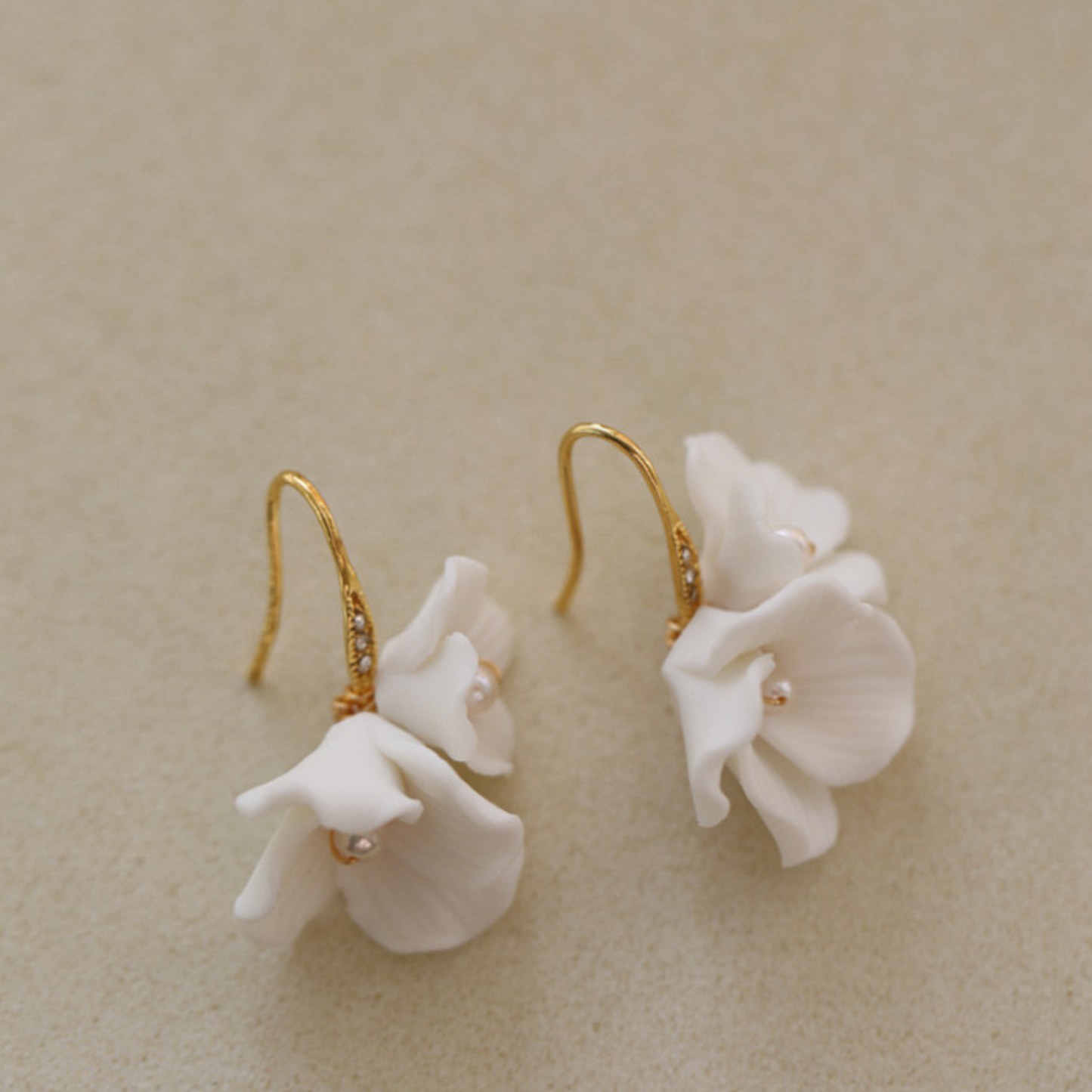 Flower Drop Earrings, Flower Dangle Earrings, Dainty Earrings, Floral Earrings, Long Drop Flower Earrings