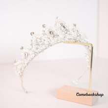 Load image into Gallery viewer, Silver Wedding Tiara for Women Crystal Tiaras and Crowns for Women Wedding Tiaras for Bride Royal Queen Crown Headband Princess Quinceanera Headpieces for Birthday Prom Pageant Party