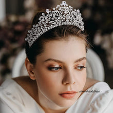 Load image into Gallery viewer, Wedding Tiara for Bride,Fairytale Princess Crown for Women Girls, Bridal Pageant Tiara Headband, Rhinestone Prom Party