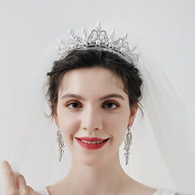 Load image into Gallery viewer, Wedding Tiara Simulated Pearls Jewelry,silver pearl crown