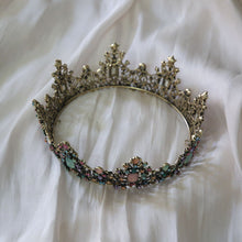 Load image into Gallery viewer, Baroque Vintage Color Jelly Crystal Round Bridal Tiara Crown Black Rhinestone Pageant Diadem Veil Tiara Wedding Hair Accessories
