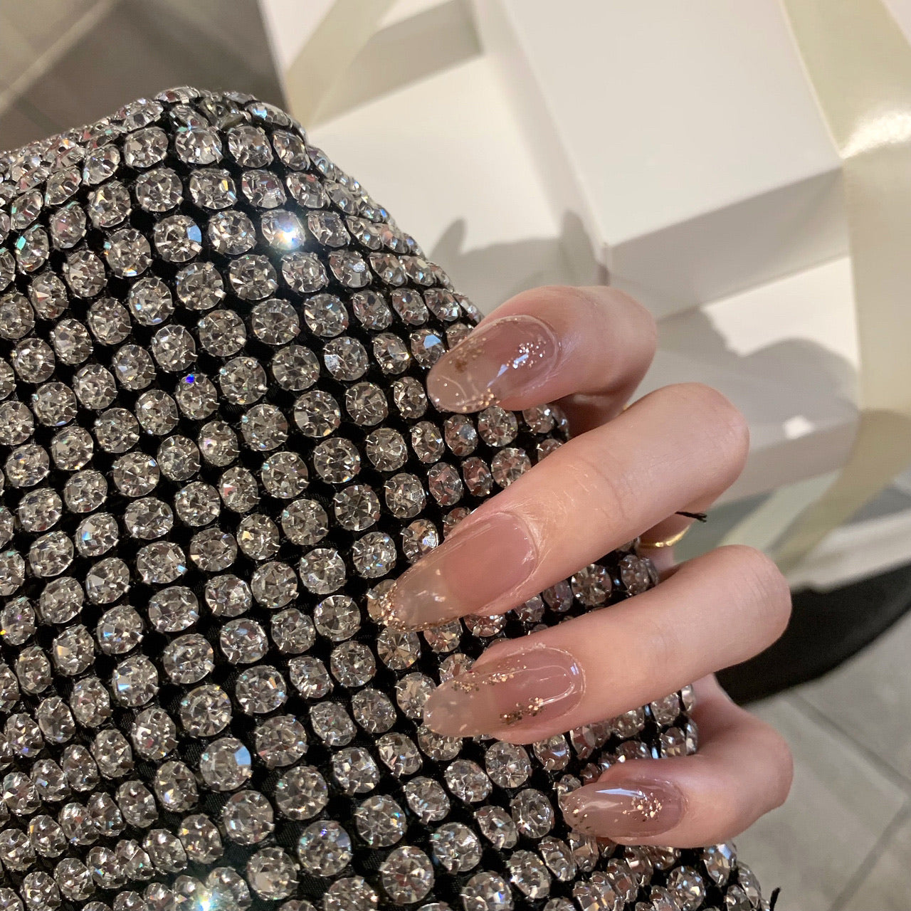 Stiletto Fake Nails Full Cover Metal Mirror Reflection Glitter Sequins Medium Length False Acrylic