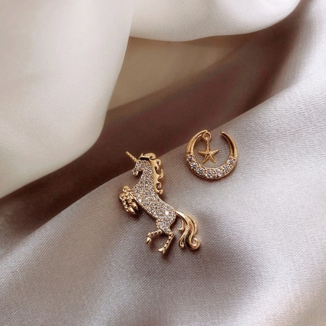 New Cute Animal Stud Earrings for Women Temperament Horse Kitten Owl Pearl Rhinestone Earring Girls Birthday Party Jewelry