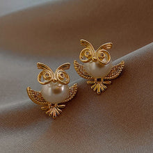 Load image into Gallery viewer, New Cute Animal Stud Earrings for Women Temperament Horse Kitten Owl Pearl Rhinestone Earring Girls Birthday Party Jewelry