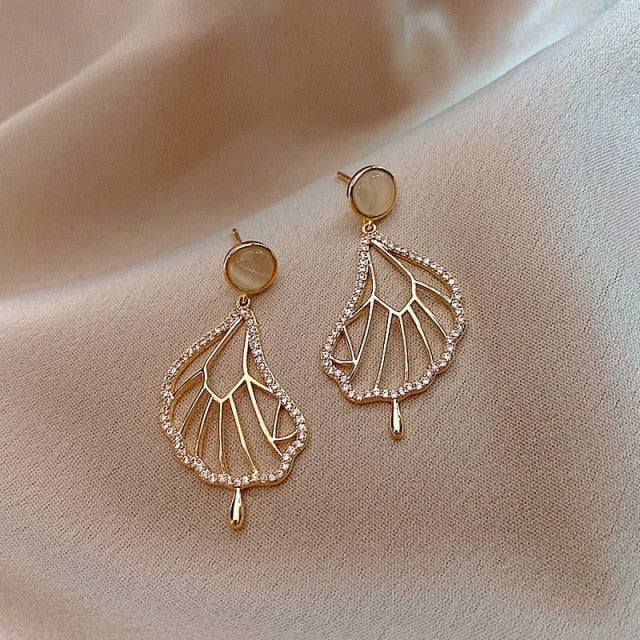 New Cute Animal Stud Earrings for Women Temperament Horse Kitten Owl Pearl Rhinestone Earring Girls Birthday Party Jewelry